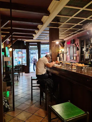 MALLORY CAFÉ