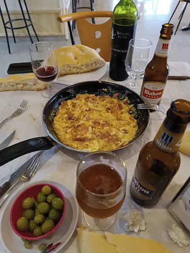 CAFETERÍA CHICUELO.