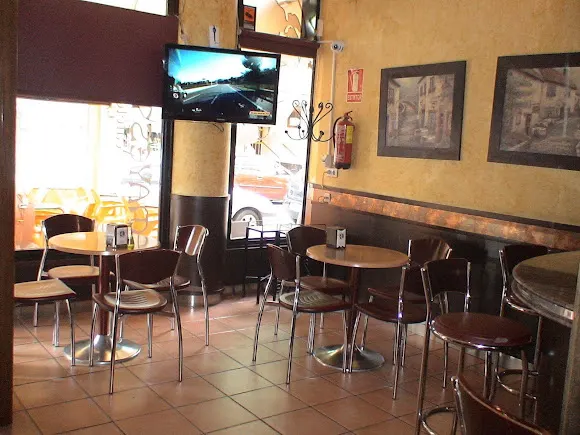 Cafeteria Pub Mayesthis - Elda