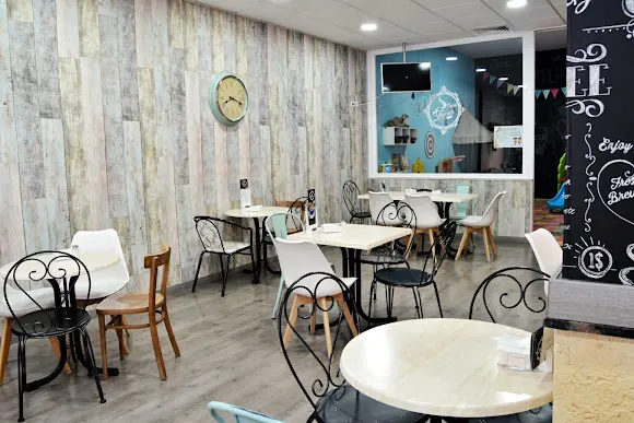 Cafetería Biscuit's - Muro de Alcoy