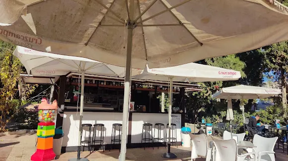 Chiringuito - bar "EL PARQUE"