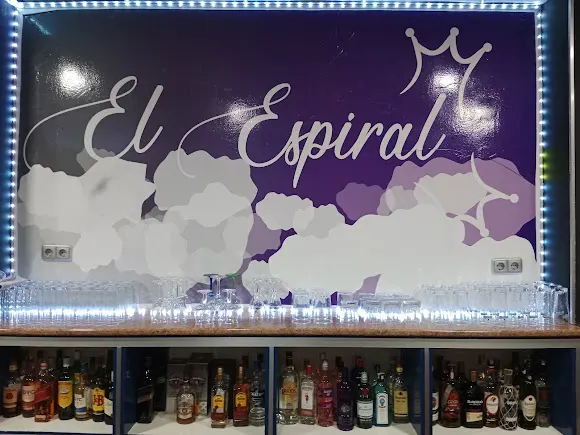 Café Pub El Espiral - Cafetería en Almería