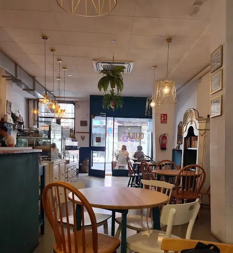 OLULA CAFÉ
