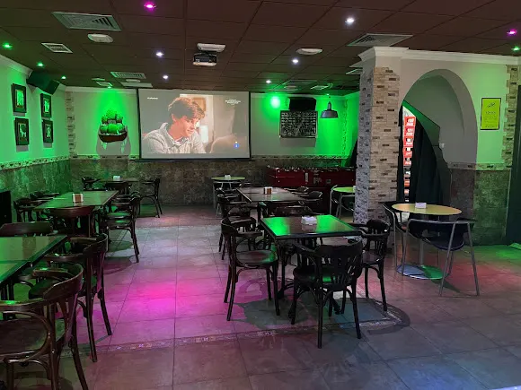 PUB GALEON - Vícar