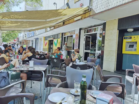 Cafeteria Llanes