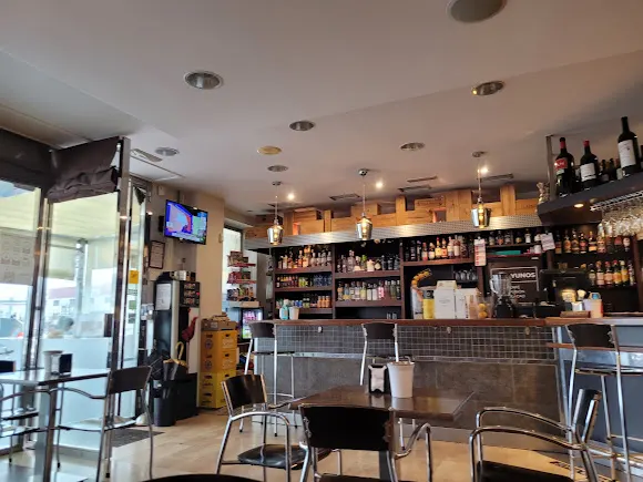 Cafeteria El Monolito - Navia