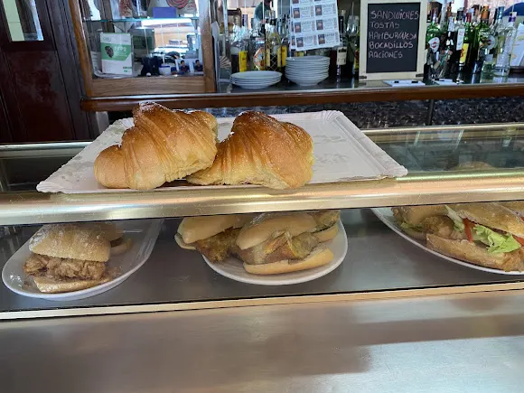 Cafetería El Cruce