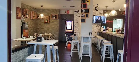 La Tertulia