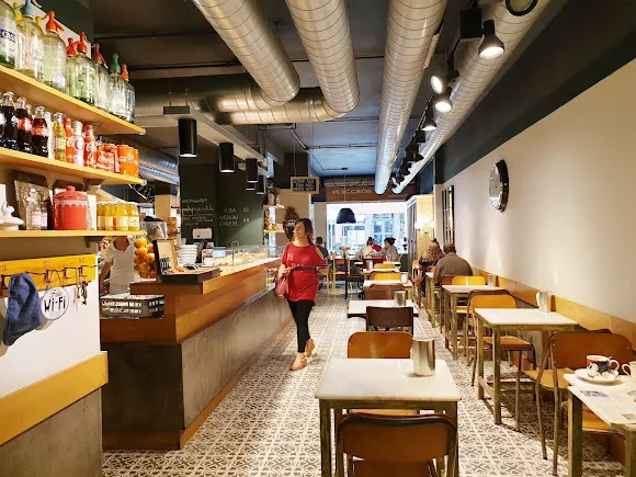 Horno de Pan / Cafetería Puiggròs 2