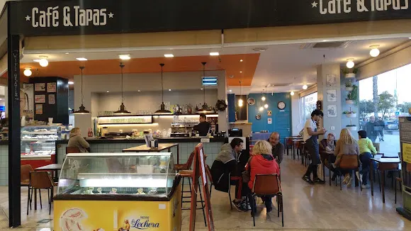 Café & Tapas