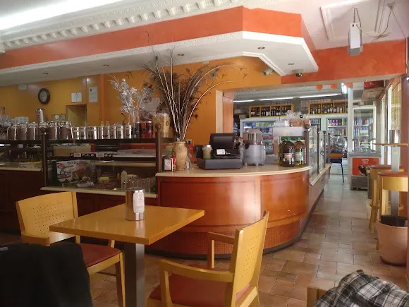 RENACIMIENTO Cafeteria-Pasteleria