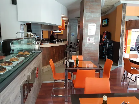 Cafeteria DKFE Nueva Andalucia