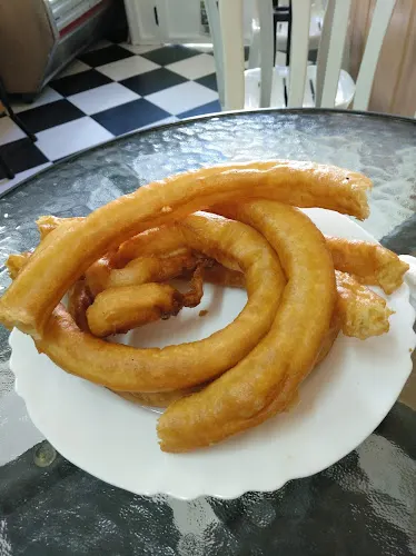 Cafeteria Churreria ALTOZANO - Cafetería en Fuentes de Leon