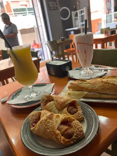 Cafetería Taperia DÜ - L'Hospitalet de Llobregat