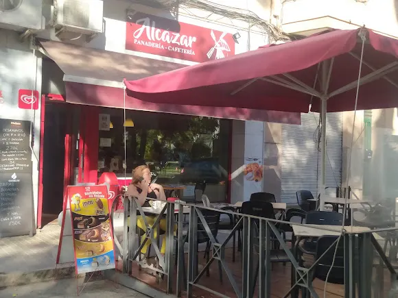 Panaderia Cafetería Alcazar