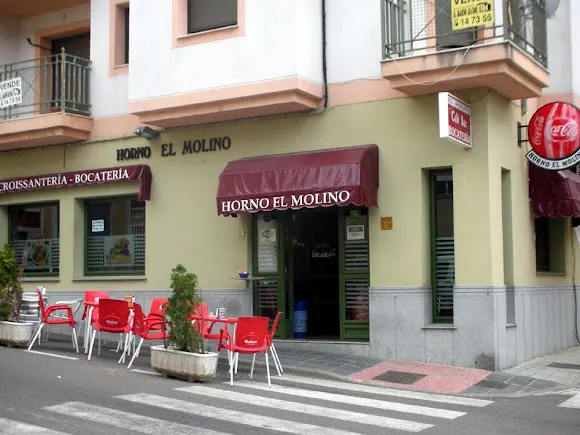 Café bar bocatería El Molino - Bar restaurante en Coria