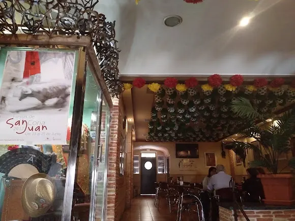 Café Bar Grana y Oro