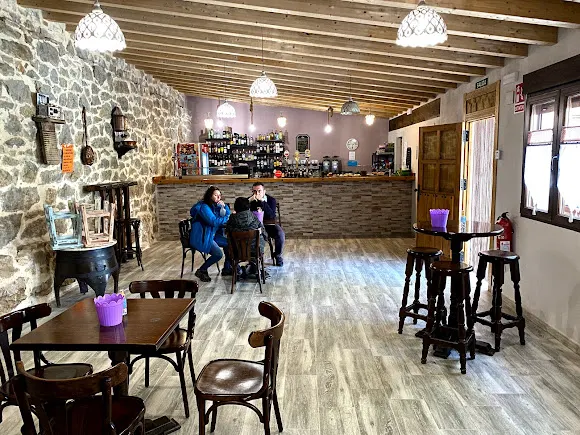 Cafetería Bar La Cucaña - Villarcayo de Merindad de Castilla la Vieja
