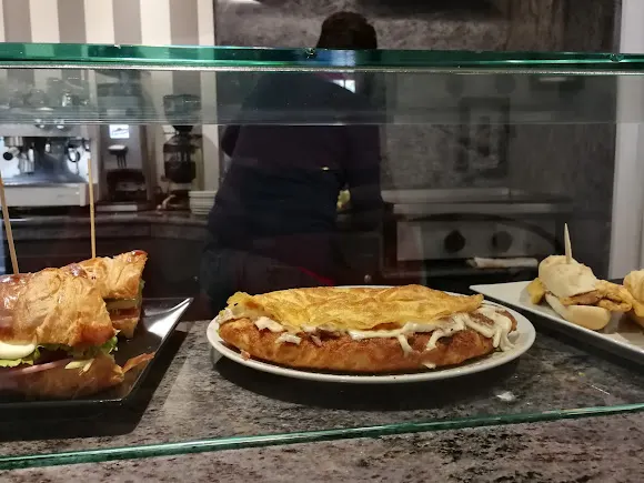 Azores Lunchbar Cafe - Torrelavega