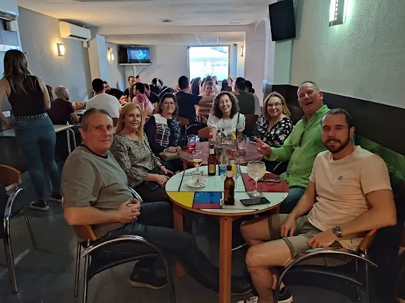 Chaplin Cafe - Copas - Gins - Cervezas - Tardeo