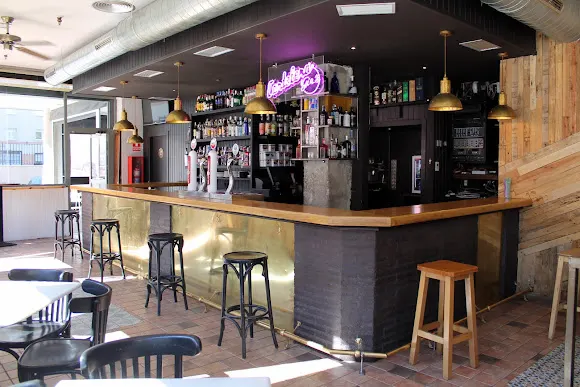 Cafetería/PUB Cartelera
