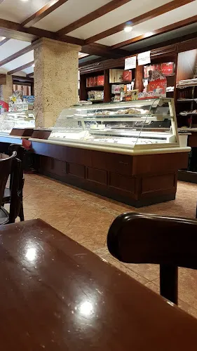 Pastelería MARTIN DE LA LEONA S.L.