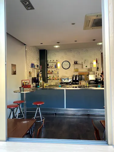 Cafeteria Restauranre Cruz De La Vega