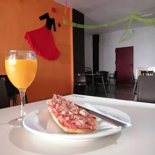 M&A bar de tapas-cafetería-churrería