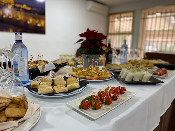 Cafetería Facultad de Medicina y Enfermeria de Cordoba (DELICATESSEN)
