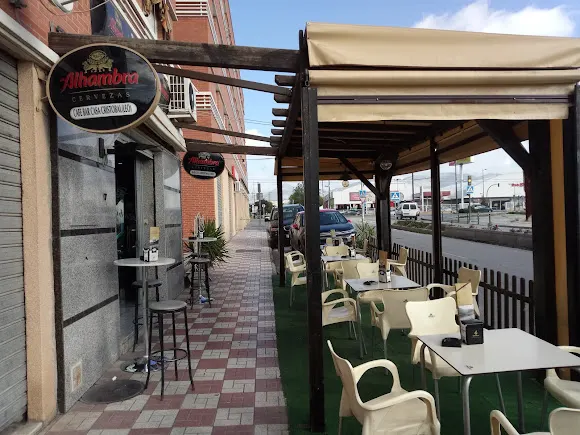 Cafetería Bar Cristóbal Leo