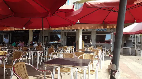 Beach Kafetegia - Bar restaurante en Zarautz