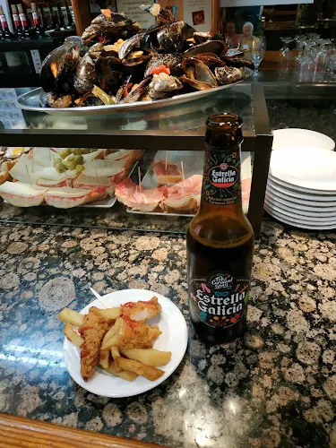 Bar Moyan's
