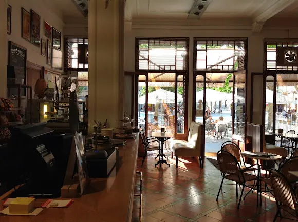 CAFÉ COLÓN