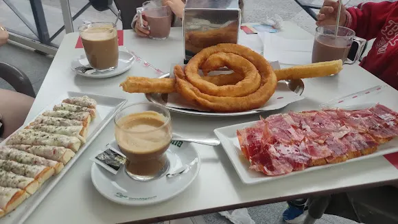 Cafetería Churrería Antoñita