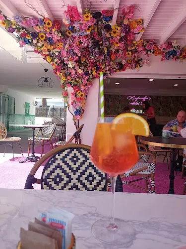 Kalmacafé Avenida - Cafetería en Puerto del Carmen, Las Palmas | Lanzarote
