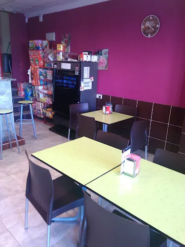 CAFETERIA JA HI SOM TOTS