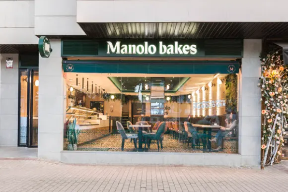 Manolo Bakes