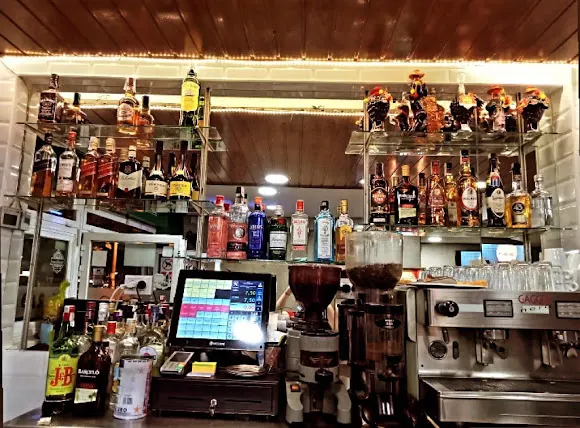 Cafetería Illescas 111