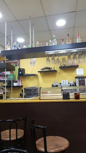 Cafeteria y panaderia El reston