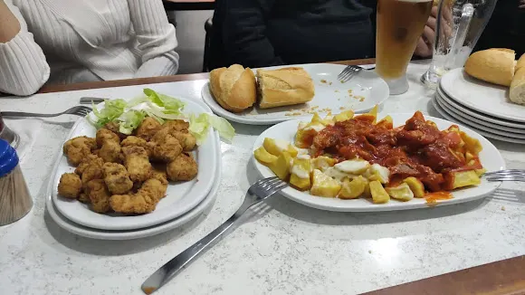 Cafetería hermanos Chacón (Arco Iris)