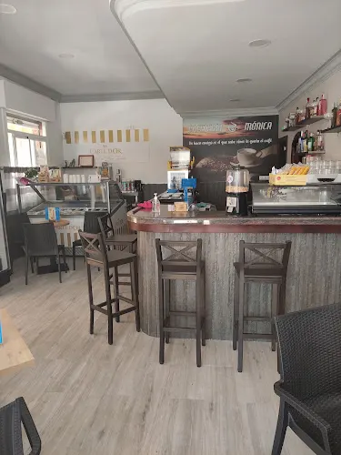 Cafeteria Heladeria Monica
