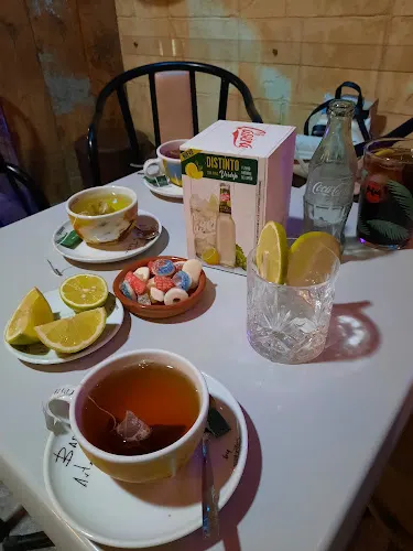 Cafetería Alexanders - Cafetería en Ceuti