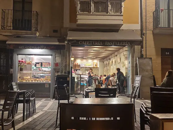 Cafeteria-Heladería Elizalde y Casa Salinas - Pamplona/Iruna