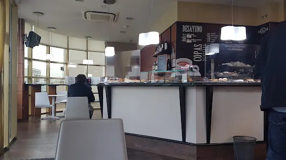 Polo Monse Cafeteria Pasteleria