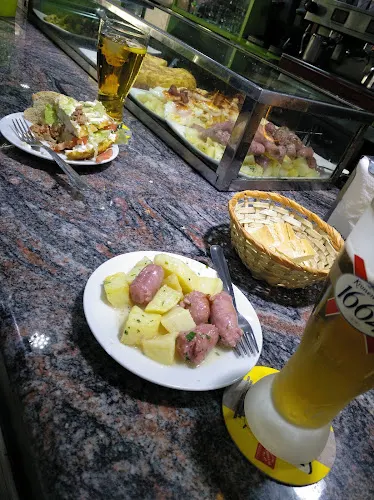 Cafetería Cinco Arcos