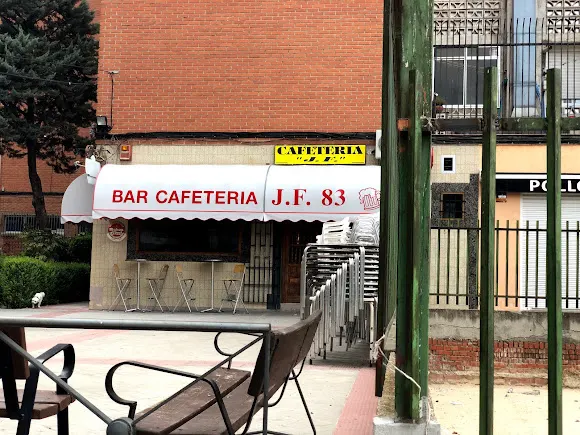 Bar Cafeteria J.F. 83