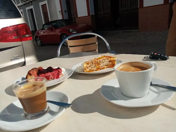 PEPA`S CAFE - Cafetería en Almaden de la Plata