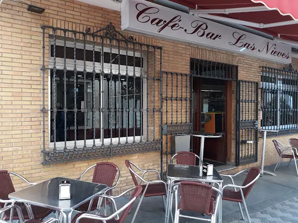 Las Nieves Cafe-bar - Tomares