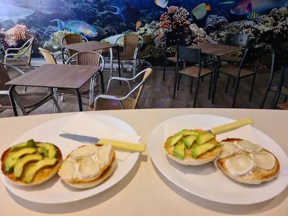 Acuariu Desayunos y copas - Bollullos de la Mitacion