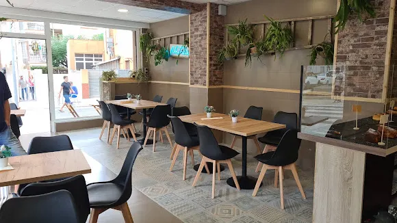 Cafeteria Natalie's